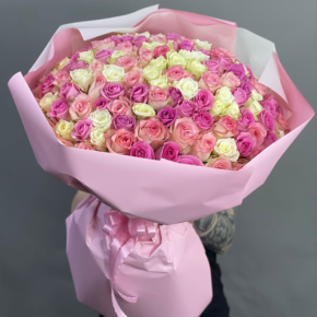 Букет из 151 кенийской розы микс (40 см) в Озерах