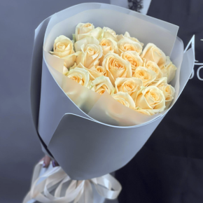 Букет из 25 роз Аваланж (50 см) в Озерах