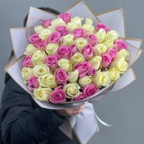 Букет из 51 розы микс  (40 см) в Озерах