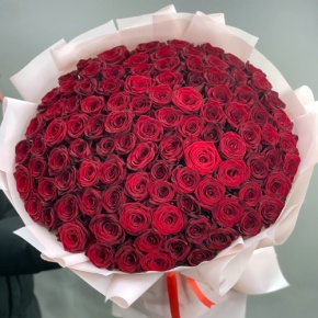 Букет "Париж" из 101 красной розы (60 см) в Озерах