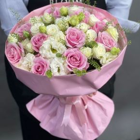 Букет "Нежное признание" из роз и эустом в Озерах