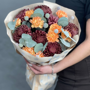 Букет "Персиковый раф" из хризантем Бигоуди, краспедии и диантусов в Озерах