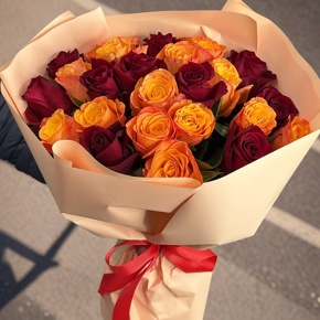 Букет "Благородный" из 27 Кенийских роз микс (40 см) в Озерах