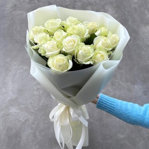 Букет "Умка" из 15 белых роз (50 см) в Озерах