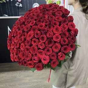 Букет 101 красная роза (70 см) в Озерах