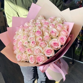 Букет 101 роза Свит ревиваль (60 см) в Озерах