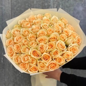 Букет из 51 розы Аваланж (60 см) в Озерах