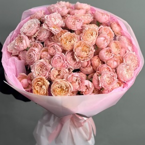 Букет из 35 кустовых пионовидных роз Джульетта (60 см) в Озерах