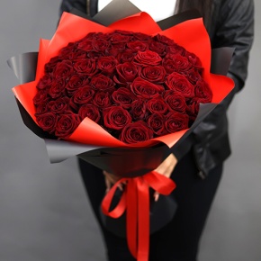 Букет из 51 красной розы (50 см) в Озерах