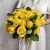 Букет из 25 лимонных роз с рускусом (40 см) в Озерах Букет из 25 лимонных роз с рускусом (40 см) в Озерах